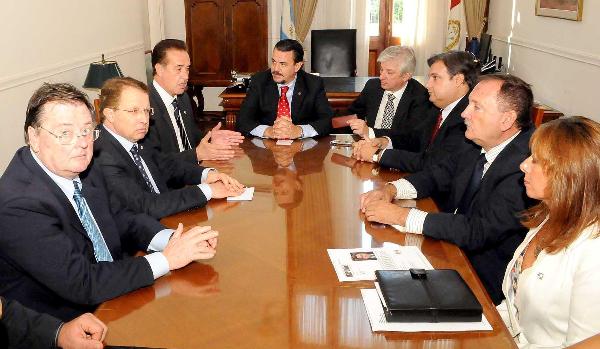 Galassi recibió delegación de legisladores italianos