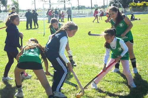 Jornada de Hockey en Villa Ocampo