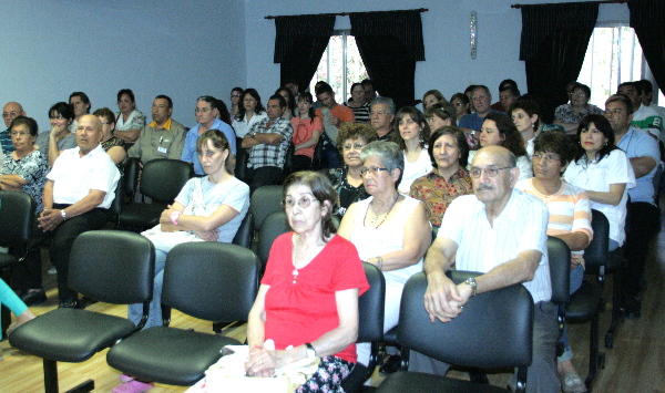 Entregaron dos viviendas y 30 escrituras