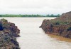 Limpia canales de acceso al Paraná