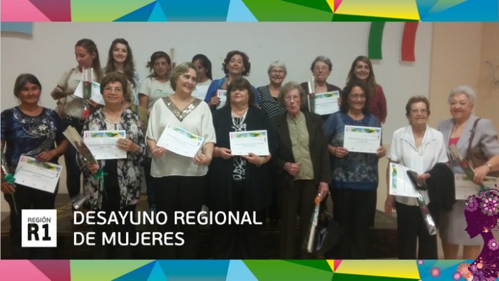 reconocimiento-a-mujeres-en-desayuno