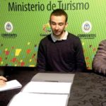 a-gonzalo gomez y su padre en el ministerio de turismo