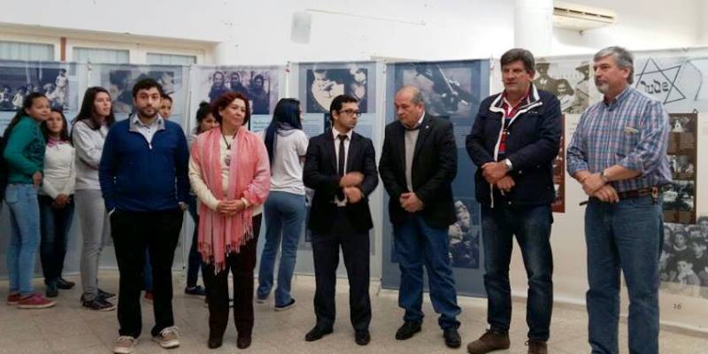 Gogui en la muestra de Ana Frank en Reconquista