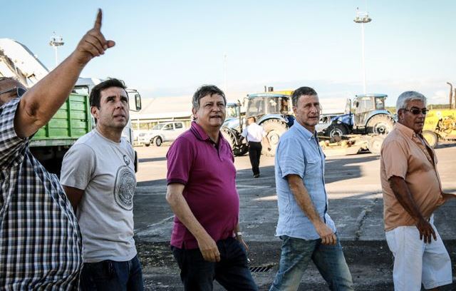 El "Pato" Silva recorriendo las mejoras que se estan llevando a cabo en el "Chaco Guarnieri"