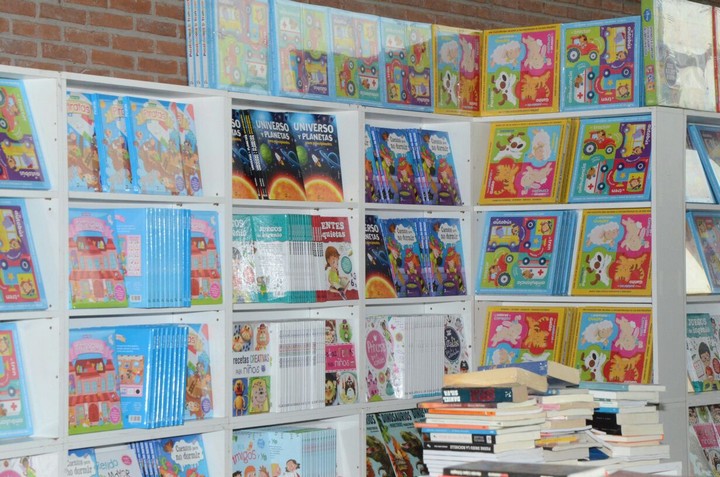 feria-del-libro-preparativos5