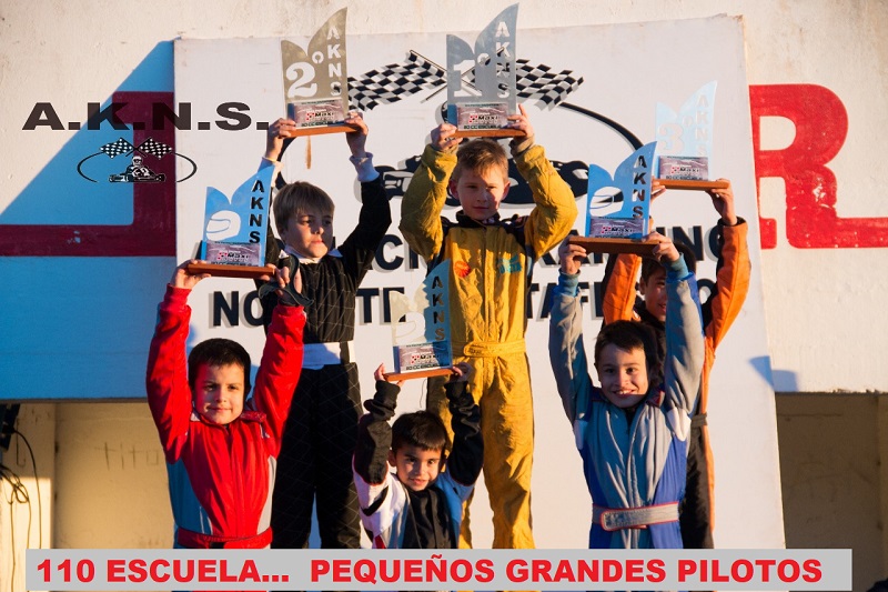 G25 - 110 ESCUELA - PODIO