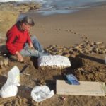 miramar-Daniel Boh trabajando en el yacimiento paleontologico