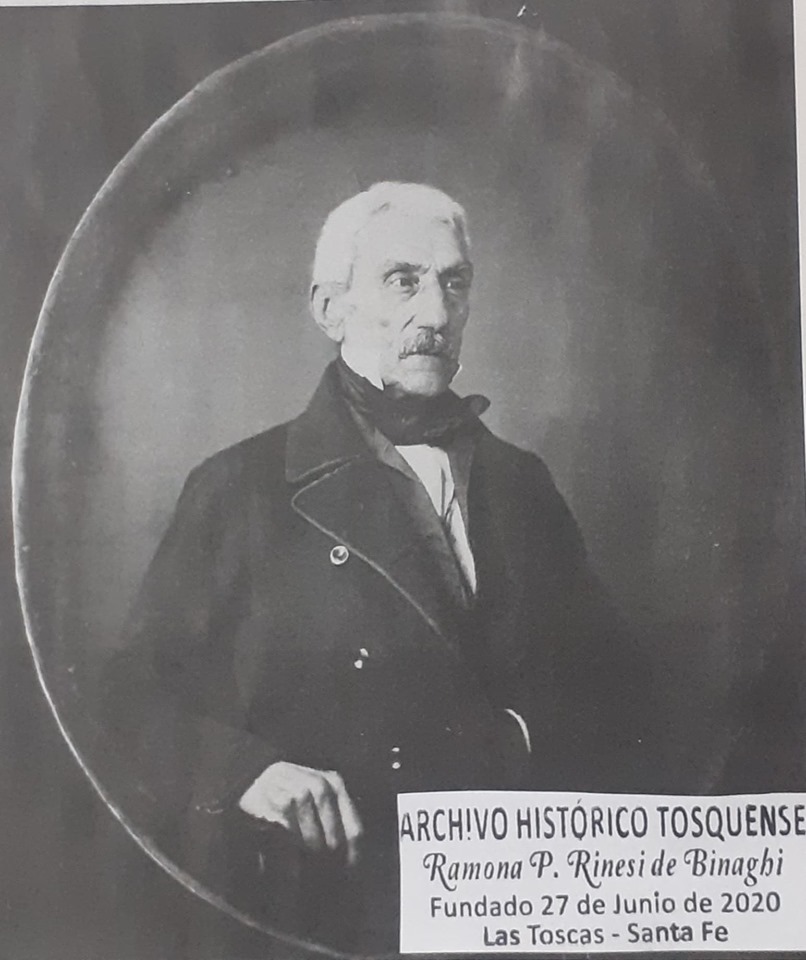 París 1848, a los 70 años, el Libertador posó por primera y última vez para una sesión fotográfica que inmortalizó su imagen con las técnicas de daguerrotipo. El prócer adopta una pose “napoleónica”, truco para moverse lo menos posible durante la exposición. Actualmente se exhibe en el Museo Histórico Nacional.