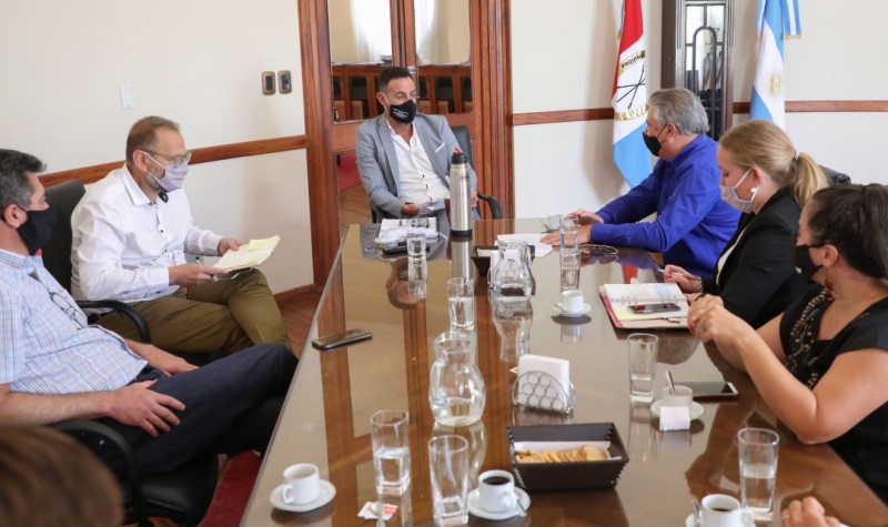 reunion-gobierno-ucr