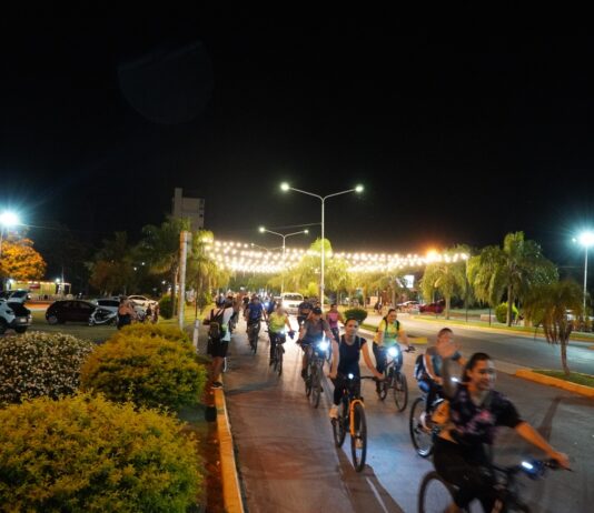Villa Ocampo: Se llevó a cabo una bicicleteada nocturna con gran participación