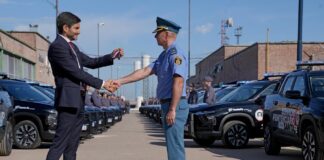 El Gobierno provincial entregó 50 camionetas 0 km al Servicio Penitenciario de Piñero