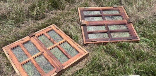 Villa Ocampo: Recuperan ventanas robadas abandonadas en la ruta 11