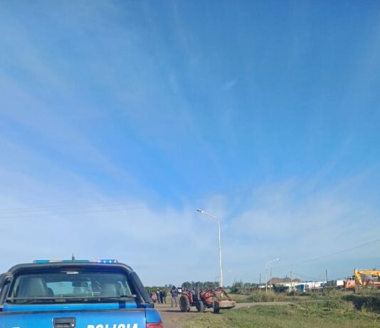 Villa Ocampo: Choque entre un tractor y una motocicleta en el acceso al área industrial