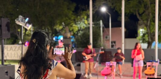 Villa Ocampo: Encuentro Musical en el marco de «Domingo en la plaza»