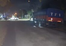 Villa Ocampo: Motociclista herido tras chocar contra un camión estacionado
