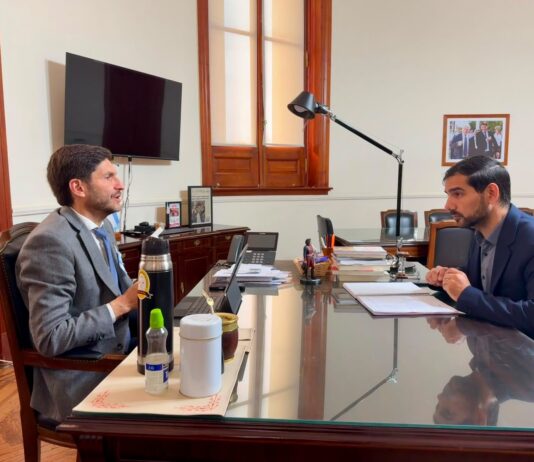 Las Toscas: Reunión de trabajo entre el Intendente y el Gobernador para impulsar nuevas gestiones