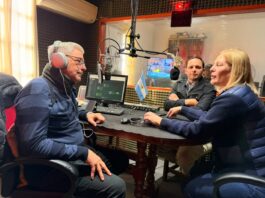 Gisela Scaglia visitó los estudios del Grupo de Medios Jaaukanigás durante su paso por Villa Ocampo