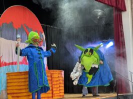 Villa Ocampo: Se presentó la obra de teatro «Agua Fantasma: La Invasión»