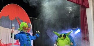 Villa Ocampo: Se presentó la obra de teatro «Agua Fantasma: La Invasión»