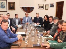 Provincia ofreció aumentos de hasta 15,5% para la administración central