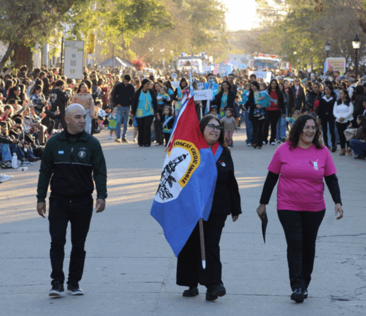 Las Toscas: Multitudinario desfile institucional en el marco de los 146° Aniversario