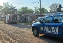 Villa Ocampo: Un incendio en un automóvil provocó daños materiales en un garaje